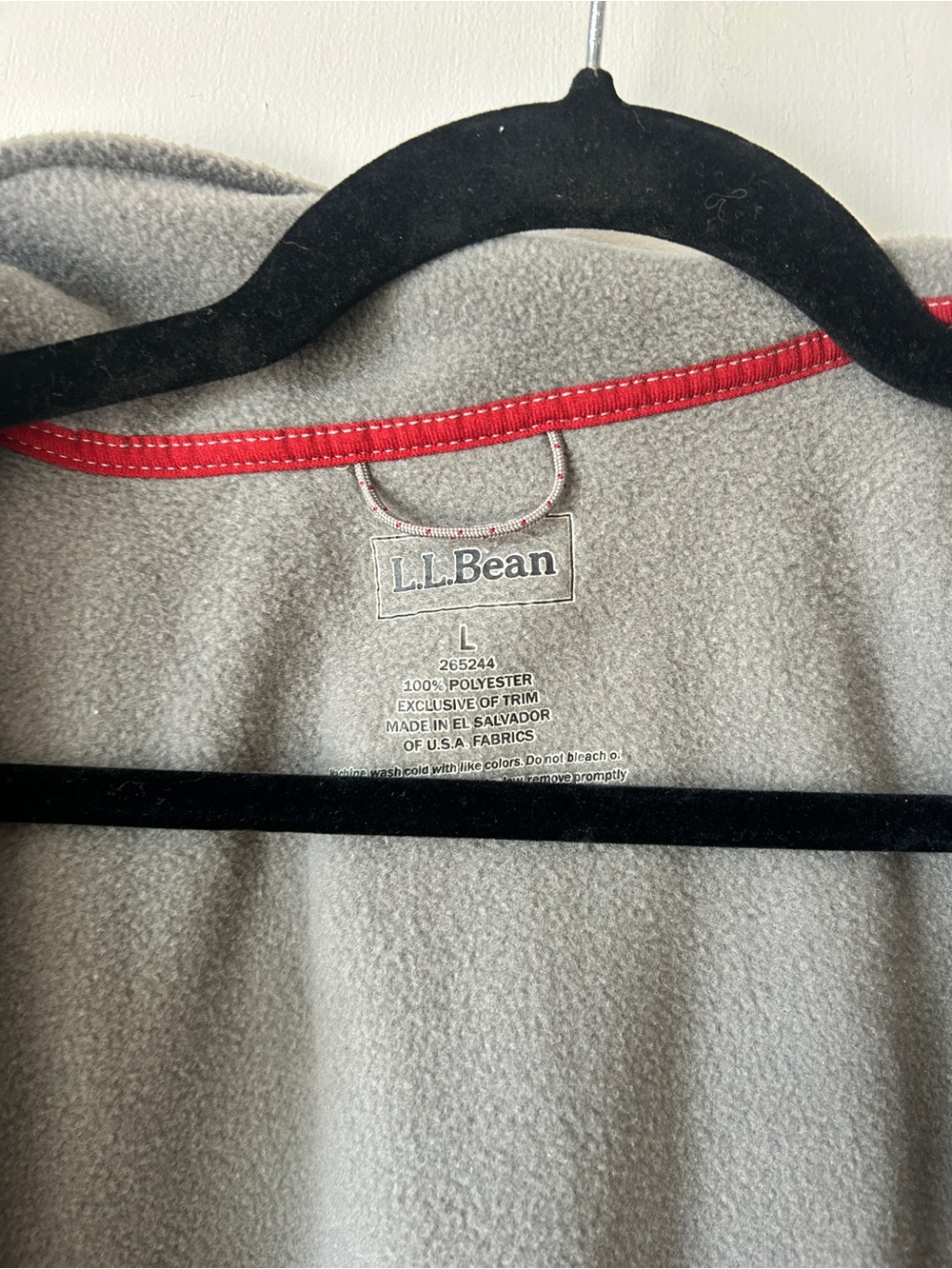 L.L. Bean Men's Gray Fleece Vest with Zip Pockets - Picture 3 of 3